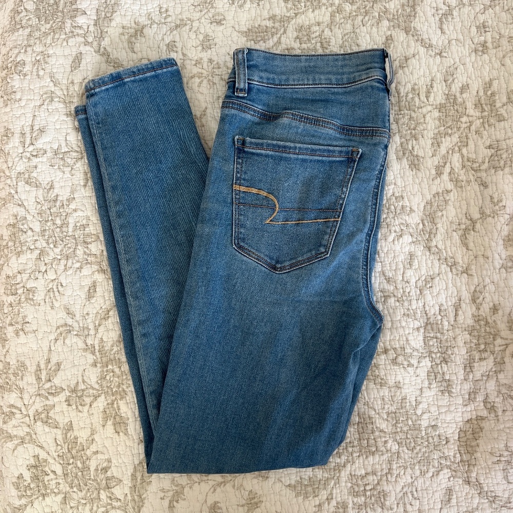 Size 8 short AE Next Level High-Waisted Jegging